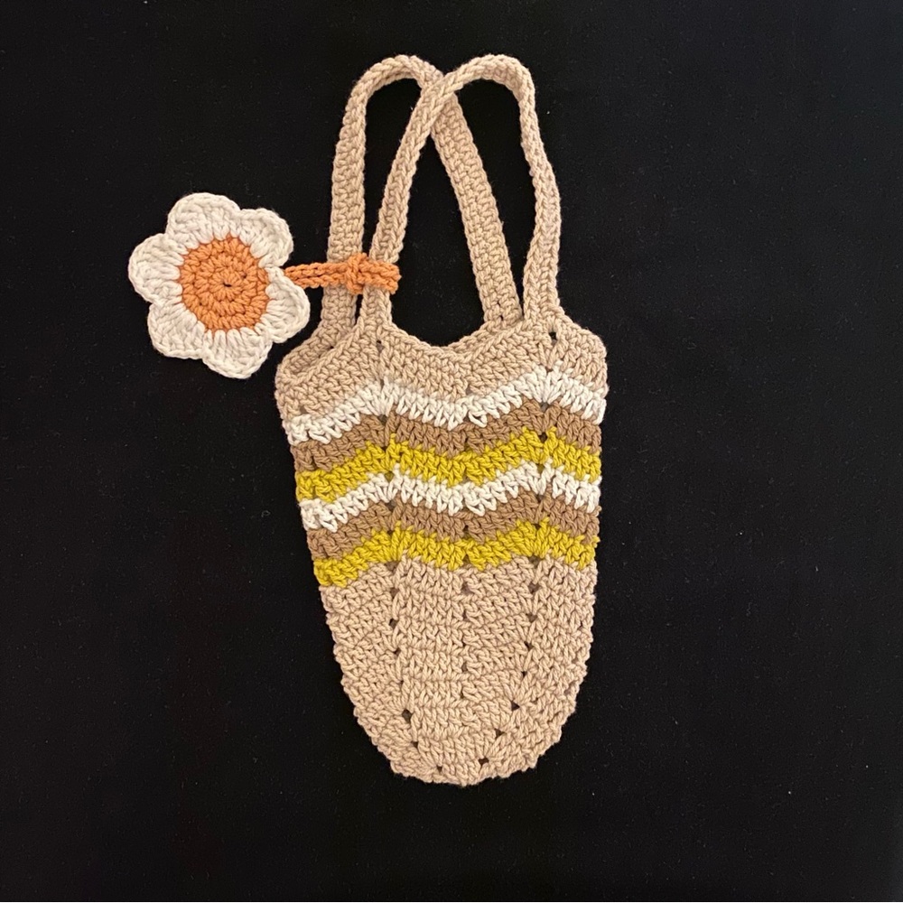 Granny Crochet Bottle Holder.